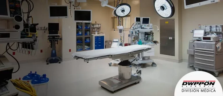 Quirófano con sistema electrico aislado y equipo indispensable para una cirugia